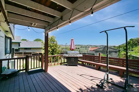 Exterior - 112 Sea Mist Dr, Vallejo, CA 94591 photo 3 of 6