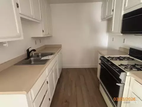1801 Marshall Rd #403, Vacaville, CA 95687 photo 5