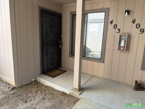 1801 Marshall Rd #403, Vacaville, CA 95687