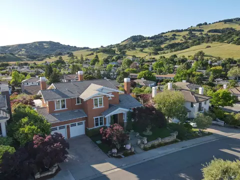 1026 Valle View Ct, Novato, CA 94945