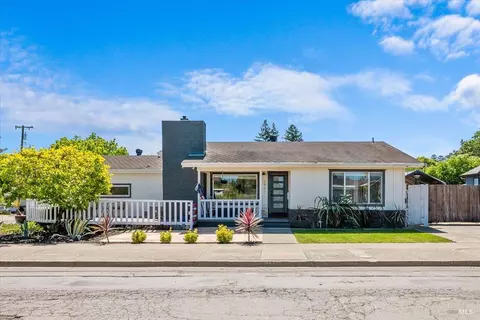 2901 Laurel St, Napa, CA 94558