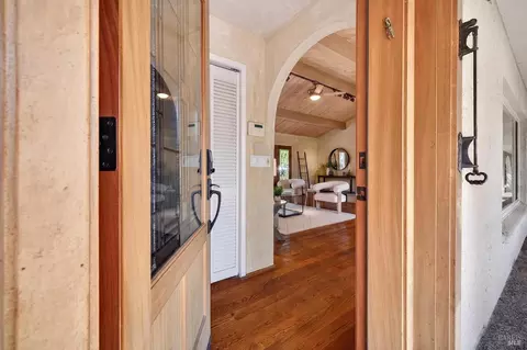 Entry Way - 529 Michael Dr, Sonoma, CA 95476 photo 1 of 3