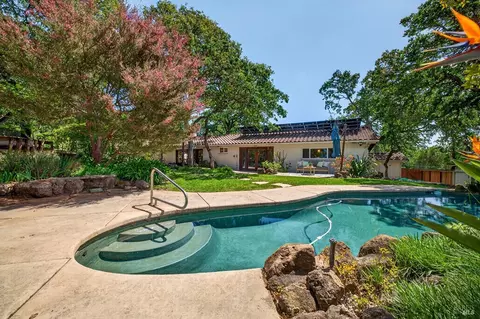 Exterior - 529 Michael Dr, Sonoma, CA 95476 photo 5 of 14