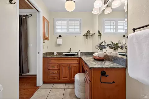 Bath - 529 Michael Dr, Sonoma, CA 95476 photo 1 of 2