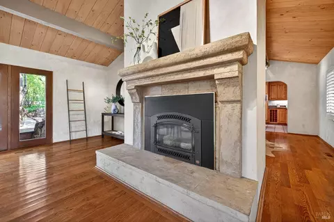 Entry Way - 529 Michael Dr, Sonoma, CA 95476 photo 3 of 3