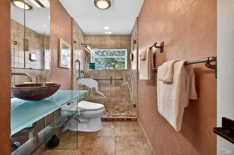 Bath - 529 Michael Dr, Sonoma, CA 95476 photo 2 of 2