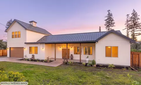 753 Sunnyside Rd, Saint Helena, CA 94574