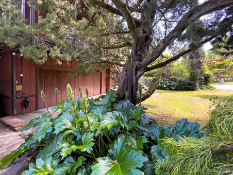 14600 Drake Rd, Guerneville, CA 95446