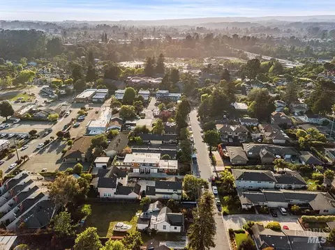 View/Area - 407 Pine St, Capitola, CA 95010 photo 4 of 8