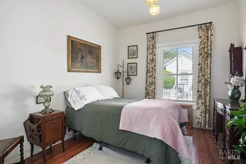 Bedroom - 407 Pine St, Capitola, CA 95010 photo 2 of 3