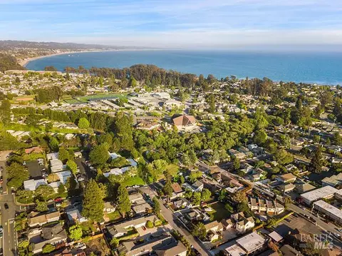 View/Area - 407 Pine St, Capitola, CA 95010 photo 6 of 8