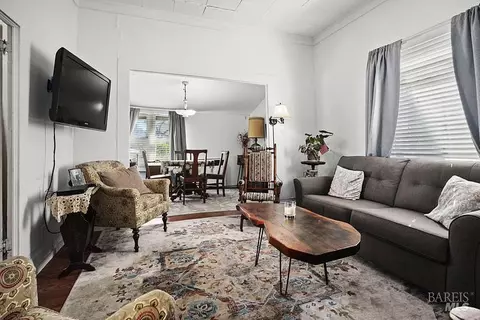 Living - 407 Pine St, Capitola, CA 95010 photo 1 of 2
