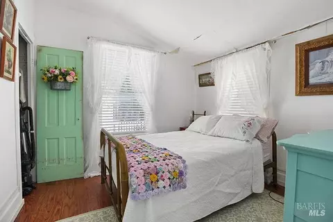 Bedroom - 407 Pine St, Capitola, CA 95010 photo 3 of 3