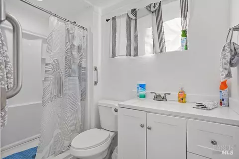 Bath - 407 Pine St, Capitola, CA 95010 photo 1 of 1
