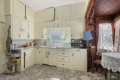 Kitchen - 407 Pine St, Capitola, CA 95010 photo 1 of 4