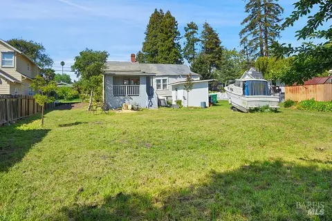 Exterior - 407 Pine St, Capitola, CA 95010 photo 5 of 12
