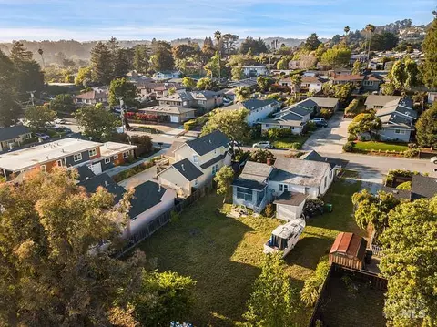 View/Area - 407 Pine St, Capitola, CA 95010 photo 1 of 8
