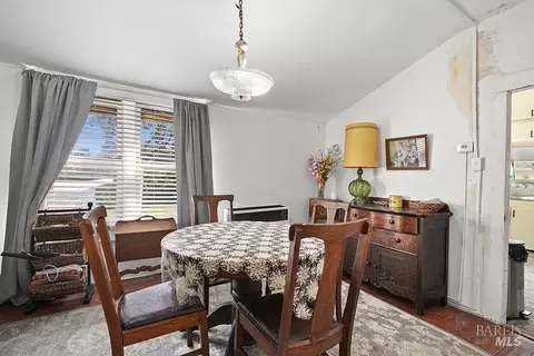 Dining - 407 Pine St, Capitola, CA 95010 photo 2 of 2