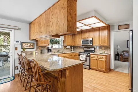 Kitchen - 105 William Cir, Cloverdale, CA 95425 photo 2 of 2