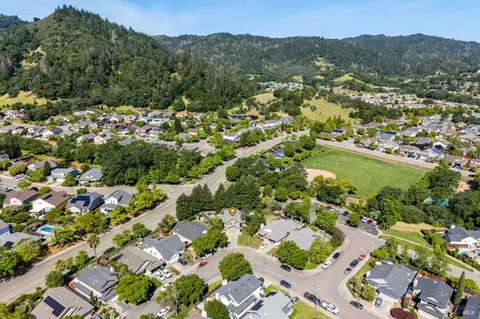 View/Area - 105 William Cir, Cloverdale, CA 95425 photo 2 of 3