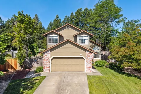Exterior - 105 William Cir, Cloverdale, CA 95425 photo 10 of 14