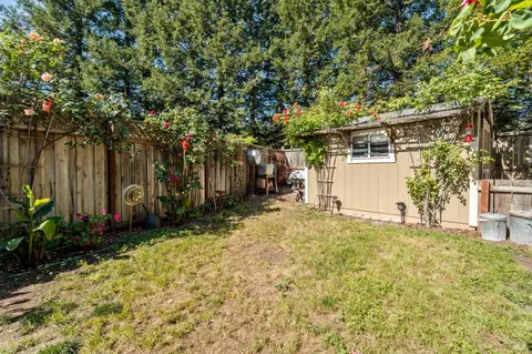 Exterior - 105 William Cir, Cloverdale, CA 95425 photo 8 of 14