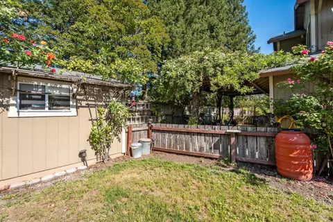 Exterior - 105 William Cir, Cloverdale, CA 95425 photo 9 of 14