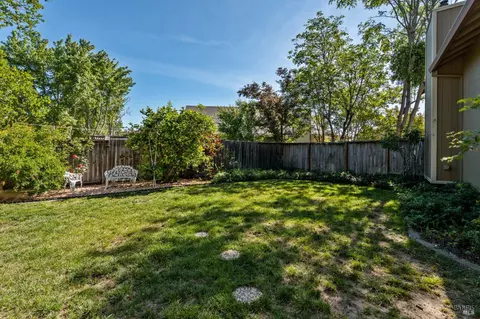 Exterior - 105 William Cir, Cloverdale, CA 95425 photo 4 of 14