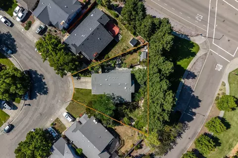 View/Area - 105 William Cir, Cloverdale, CA 95425 photo 1 of 3