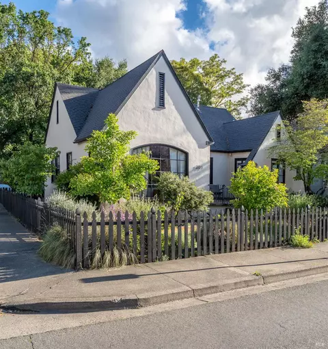 301 Scott St, Ukiah, CA 95482