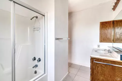 Bath - 320 Dolan Ave, Mill Valley, CA 94941 photo 2 of 2