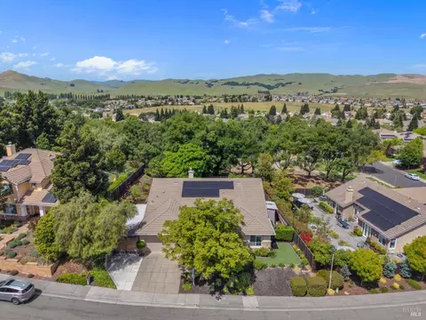 View/Area - 487 Gray Ct, Benicia, CA 94510 photo 2 of 7
