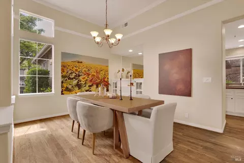 Dining - 487 Gray Ct, Benicia, CA 94510 photo 3 of 4