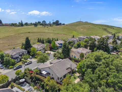 View/Area - 487 Gray Ct, Benicia, CA 94510 photo 4 of 7