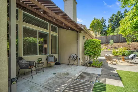 Exterior - 487 Gray Ct, Benicia, CA 94510 photo 8 of 10
