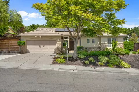 487 Gray Ct, Benicia, CA 94510