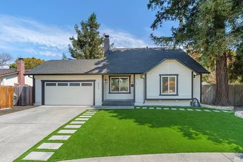 855 Garden Ct, Petaluma, CA 94954