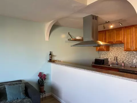 1 Embarcadero W #355, Oakland, CA 94607