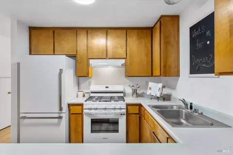 Kitchen - 7008 Marsh Way, Cotati, CA 94931 photo 3 of 3