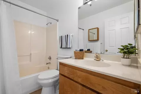Bath - 7008 Marsh Way, Cotati, CA 94931 photo 1 of 3