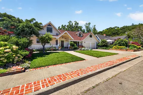 2453 Delevan Way, Santa Rosa, CA 95404