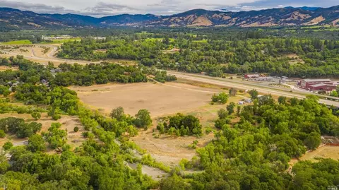 253 Forsythe Dr, Redwood Valley, CA 95470