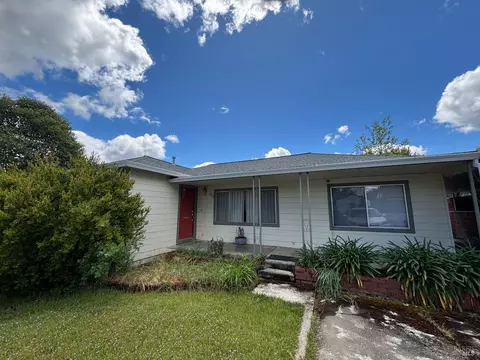 489 Cochrane Ave, Ukiah, CA 95482