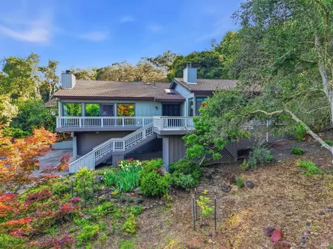 140 Massimo Cir, Santa Rosa, CA 95404