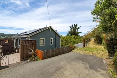 Exterior - 10591 Pacific Ave, Jenner, CA 95450 photo 12 of 13
