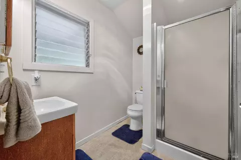 Bath - 10591 Pacific Ave, Jenner, CA 95450 photo 3 of 4