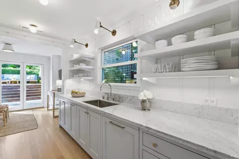 7 Grove Ave, Corte Madera, CA 94925