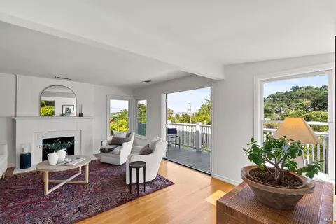 Living - 7 Grove Ave, Corte Madera, CA 94925 photo 2 of 5