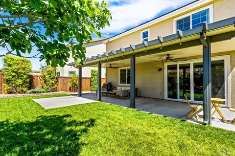 Exterior - 600 Blake Rd, Vacaville, CA 95687 photo 7 of 10