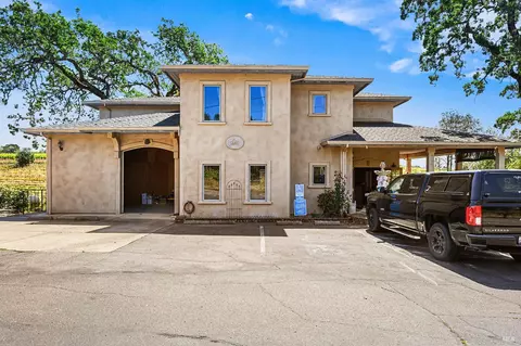 Exterior - 5143 Dry Creek Rd, Healdsburg, CA 95448 photo 17 of 17
